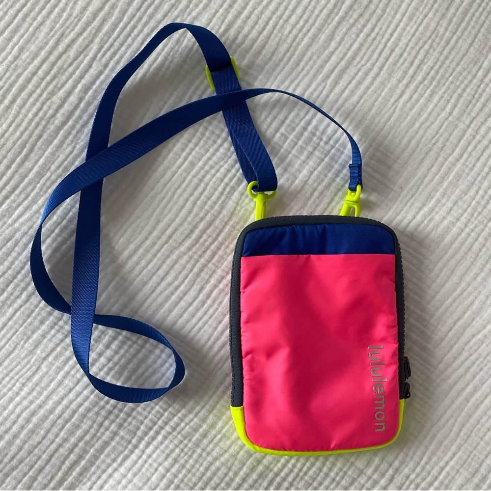 Lulu lemon ‘Easy Access Crossbody’ bag in neon